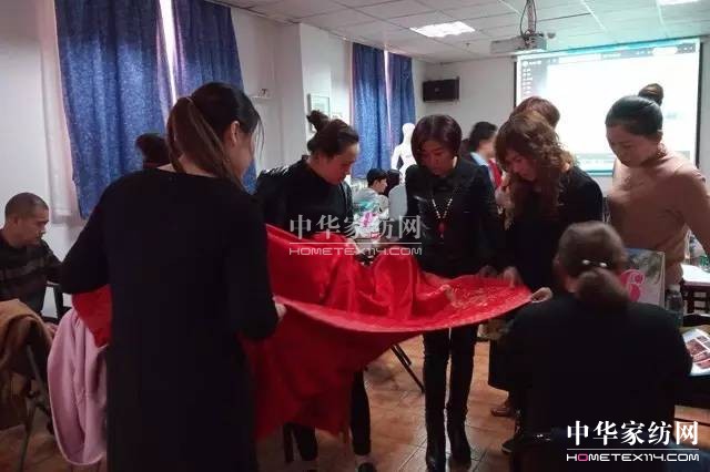 �Pʢ�Ҽ�����Ӣ���������f��Փ�������l��Ӣ����