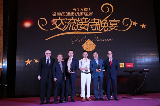 �^���_��,�_��(chu��ng)���H���r�л��l(f��)չ�r��