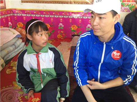 LOVO�Ҽ��y���|�Wُ�l��С�ۜ�ů�������ӣ�΢Ц֮��