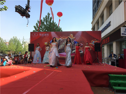 �Ԛ⣡��Ĳ��Ȼ�����@ôһ�ҳ���Pʢ�Ҽ��w�(y��n)��!