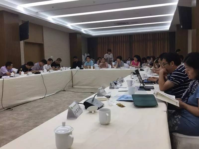 第19屆江蘇服裝節:14家紡服特色小鎮“搭臺唱大戲”