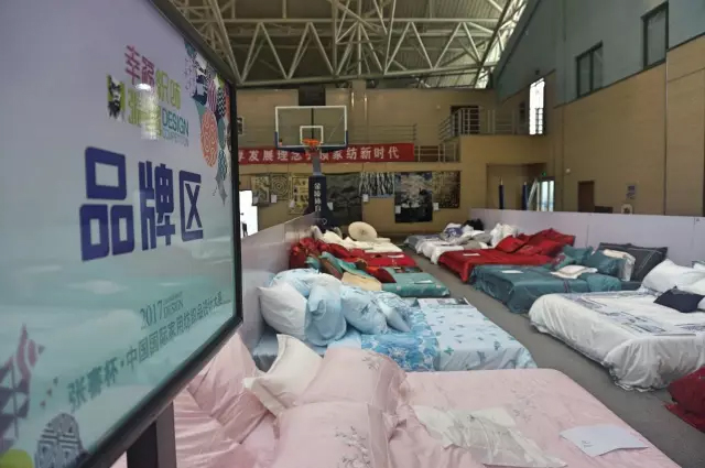 �Ҹ�������ζϯ����ͨ������������300���Ҽ��aƷ��Ů��ʣ�