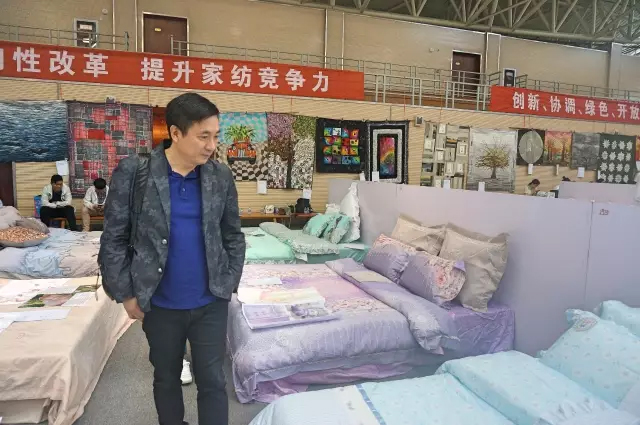 �Ҹ�������ζϯ����ͨ������������300���Ҽ��aƷ��Ů��ʣ�