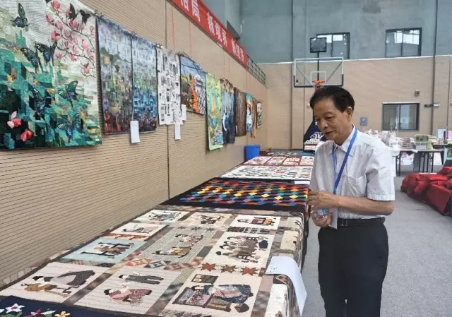 �Ҹ�������ζϯ����ͨ������������300���Ҽ��aƷ��Ů��ʣ�