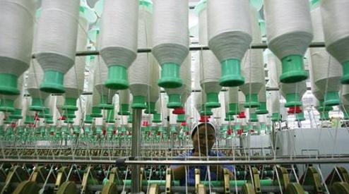 新疆紡織服裝產(chǎn)業(yè)投資升溫 三年新增就業(yè)逾24萬(wàn)人