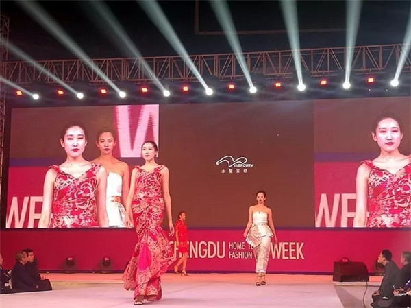 時尚引領生活!2017成都家紡周•成都時裝周在彭州精彩啟幕