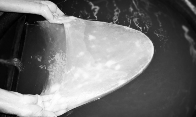 夕禾絲綢學(xué)堂之蠶絲被的制作