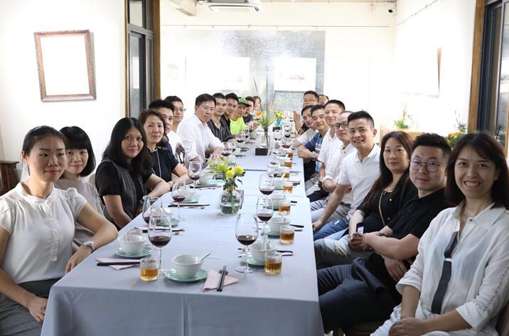 ����Ȼ���ؾ��������һ�����ӵİl����