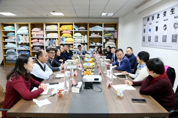 ���������ںϰlչ������L����Ī��˹