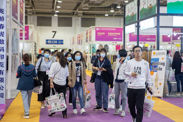 ��Ӌ�r15����2022�������H�������b����朲��[���_չ�ڼ�